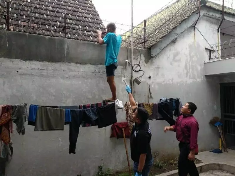 kerja sama benerin benda rusak © 2021 instagram.com