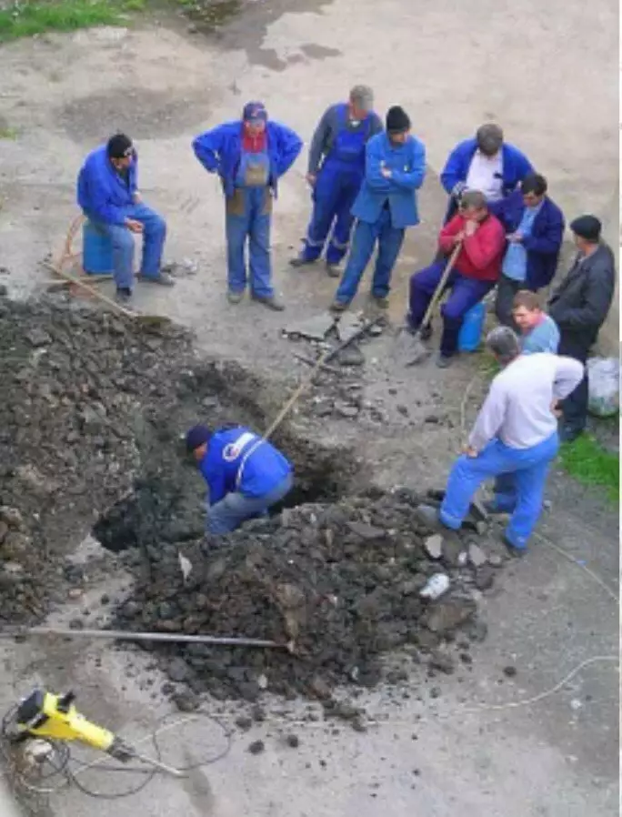 kerja sama benerin benda rusak © 2021 instagram.com