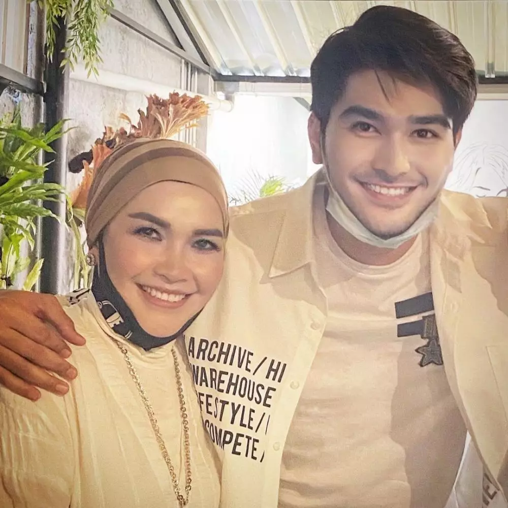 Brata dan keluarga ATT © Instagram