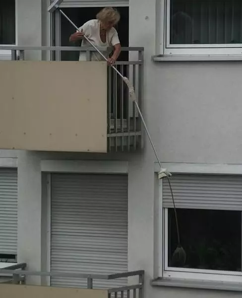 momen lucu orang lagi bersih-bersih © 2021 1cak.com momen lucu orang lagi bersih-bersih © 2021 1cak.com