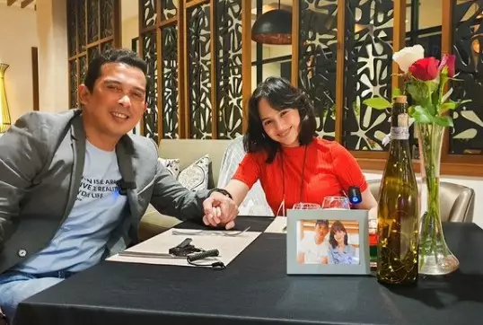 Momen perayaan anniversary pertama Angelica Simperler © berbagai sumber Momen perayaan anniversary pertama Angelica Simperler © berbagai sumber