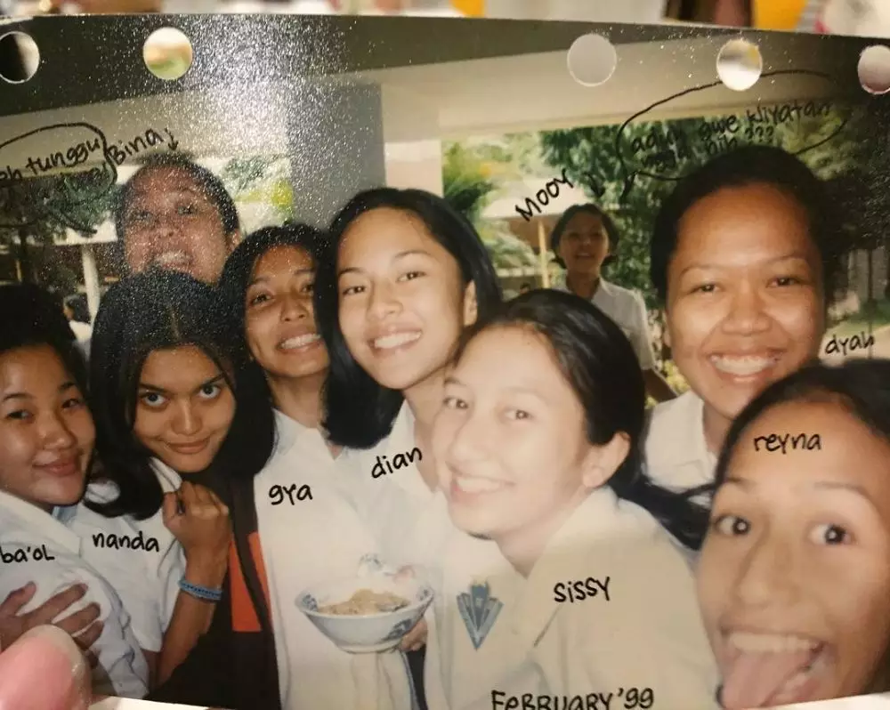 potret lawas dian sastrowardoyo saat sekolah © instagram potret lawas dian sastrowardoyo saat sekolah © instagram