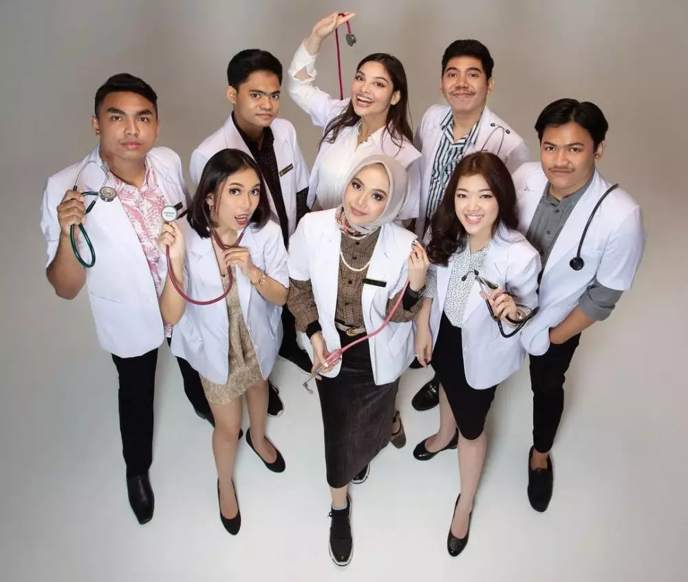 kelulusan tengku nadira adnan © instagram