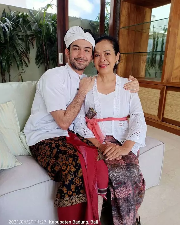 reza rahadian © berbagai sumber reza rahadian © berbagai sumber
