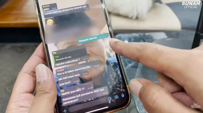 momen nathalie cek kandungan ungkap jenis kelamin © YouTube