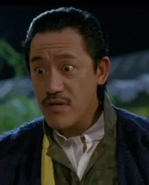 Aktor ini langganan peran paman di film Mandarin dari berbagai sumber