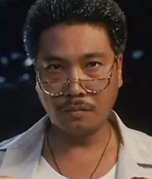 Aktor ini langganan peran paman di film Mandarin dari berbagai sumber
