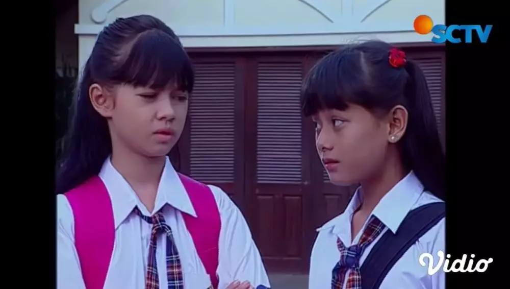 Dinda Hauw artis cilik © YouTube Dinda Hauw artis cilik © YouTube