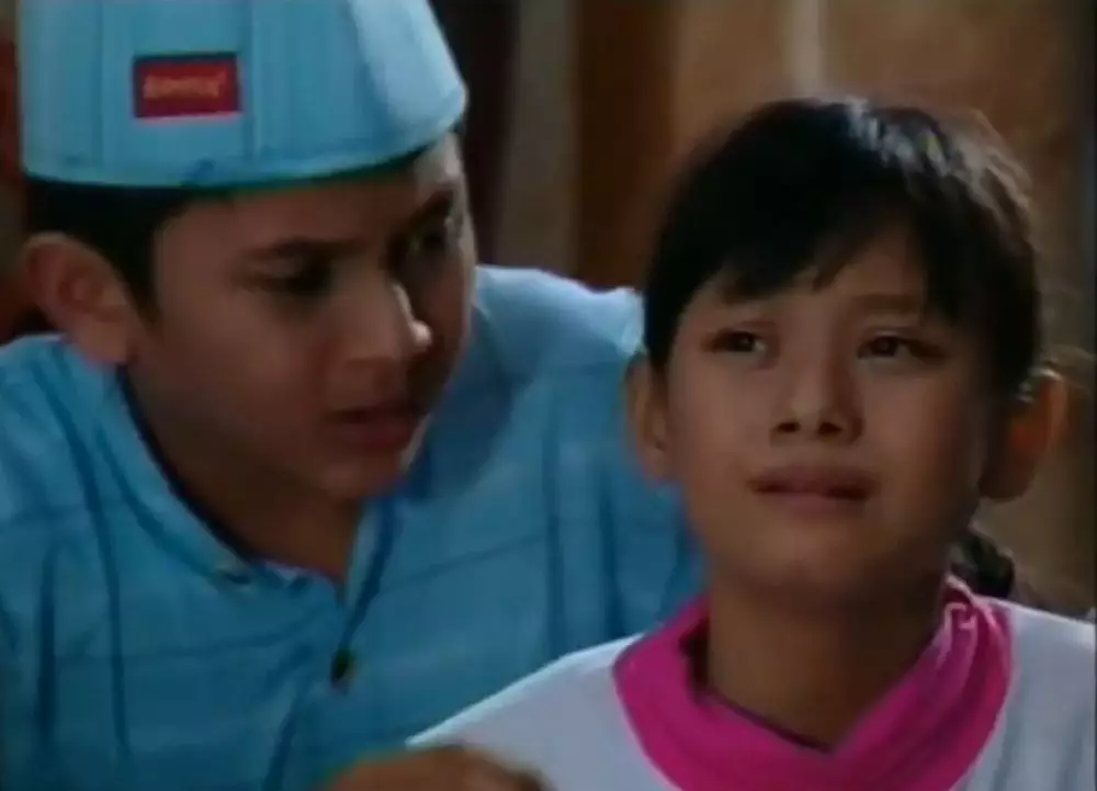 Dinda Hauw artis cilik © YouTube Dinda Hauw artis cilik © YouTube