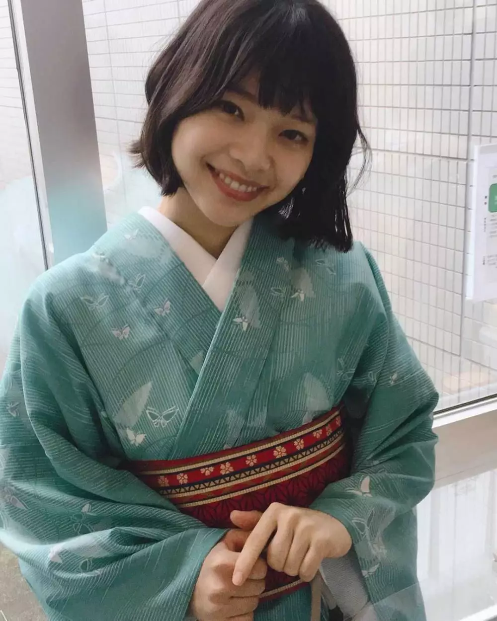 Potret seleb cantik Jepang kenakan kimono dari berbagai sumber