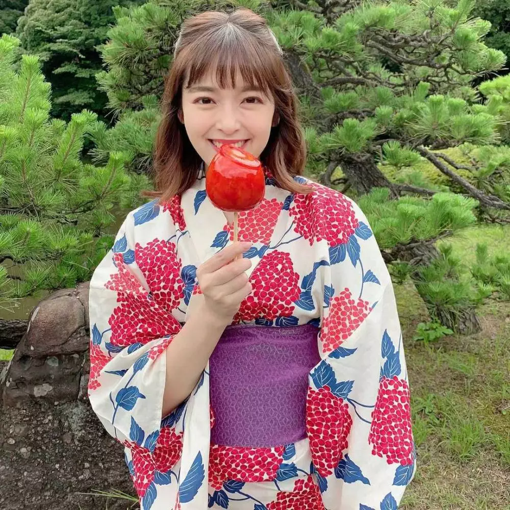 Potret seleb cantik Jepang kenakan kimono dari berbagai sumber