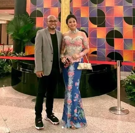 pemain film 'Ali & Ratu Ratu Queens' dan pasangan asli © berbagai sumber