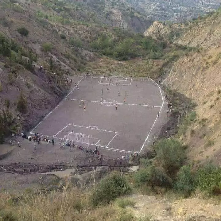 potret lucu bangunan nggak simetris © 2021 instagram.com