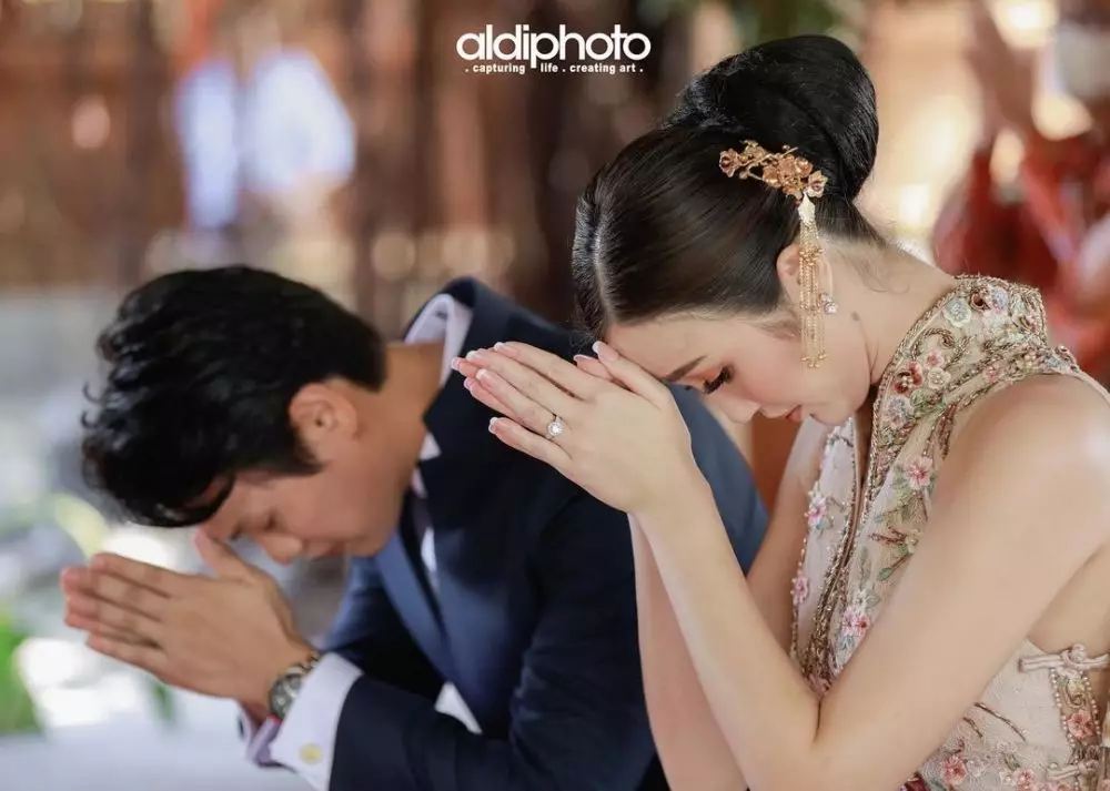 Pertunangan Sonia Fergina © Instagram Pertunangan Sonia Fergina © Instagram