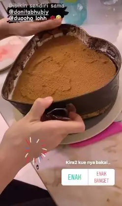 Momen kejutan ulang tahun Adi Nugroho © berbagai sumber Momen kejutan ulang tahun Adi Nugroho © berbagai sumber