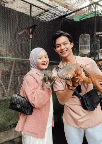 seleb urus anak sendiri tanpa baby sitter dari berbagai sumber