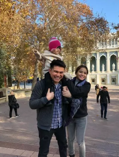 seleb urus anak sendiri tanpa baby sitter dari berbagai sumber