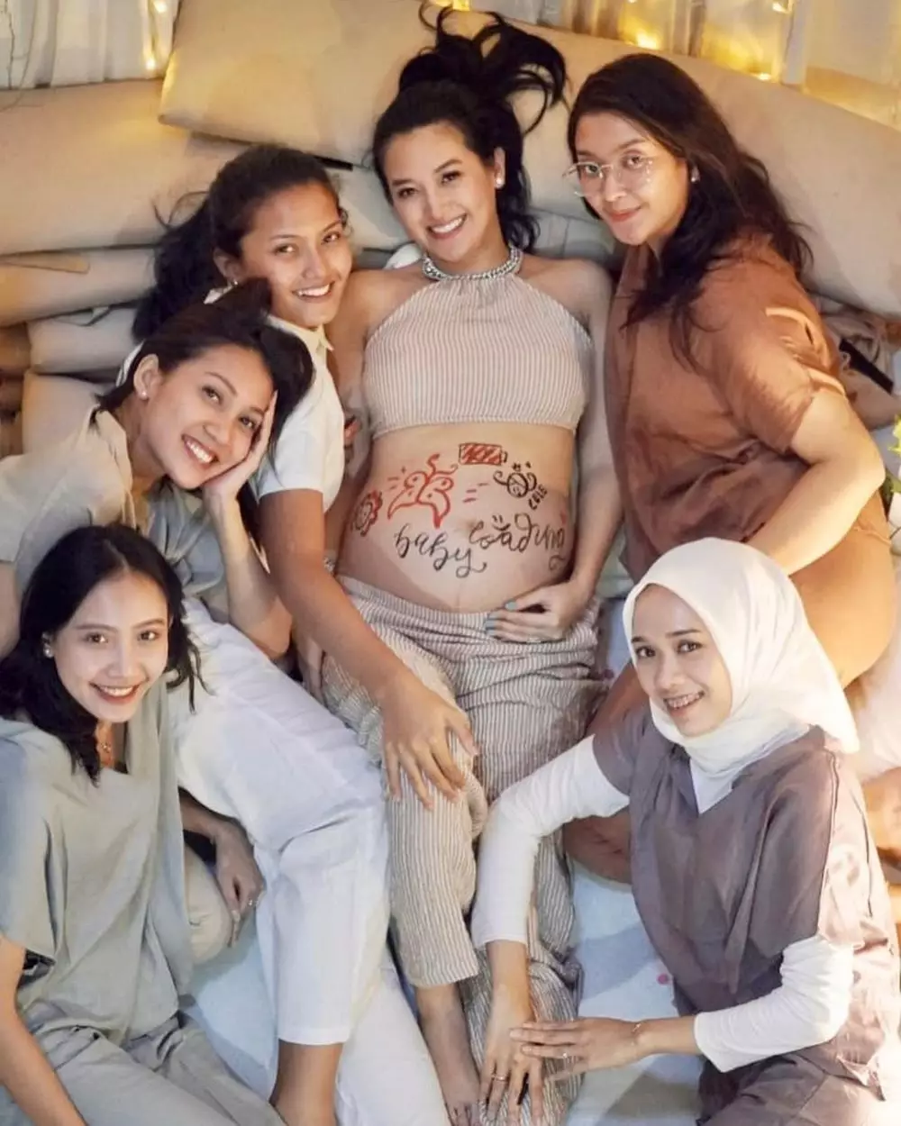 baby shower Sylvia Fully © 2021 brilio.net