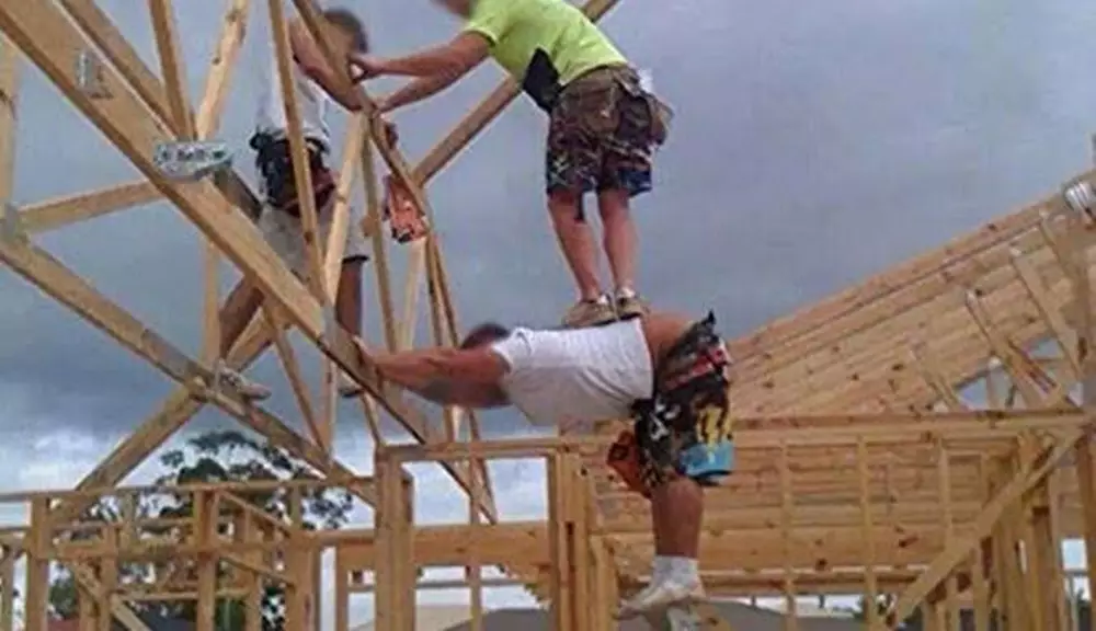 potret lucu team work © 2021 berbagai sumber potret lucu team work © 2021 berbagai sumber