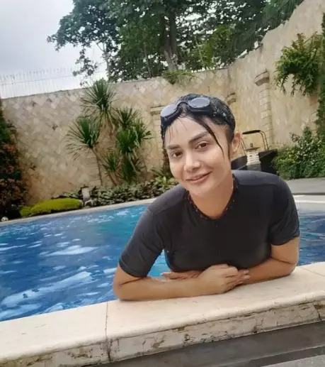 Potret Krisdayanti saat olahraga Instagram/@krisdayantilemos