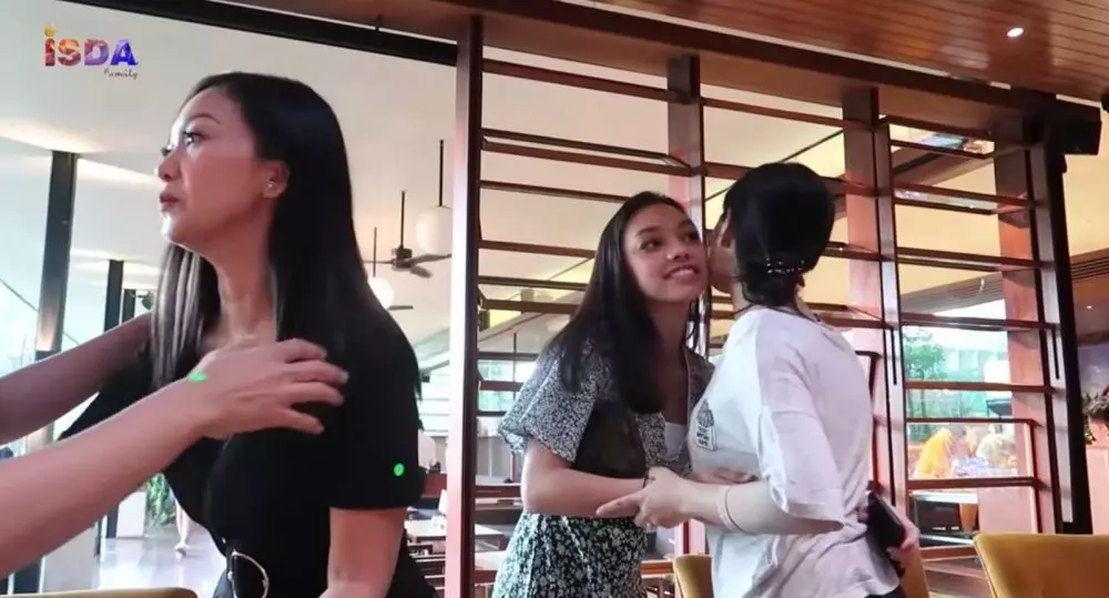 Iis Dahlia dan Naura © YouTube
