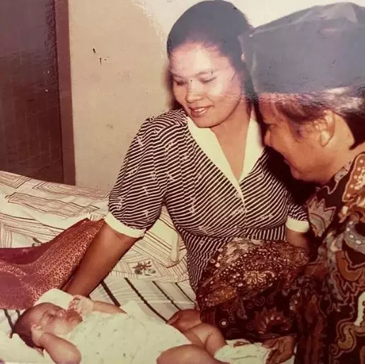 paras ibu Titi Kamal curi perhatian © berbagai sumber paras ibu Titi Kamal curi perhatian © berbagai sumber