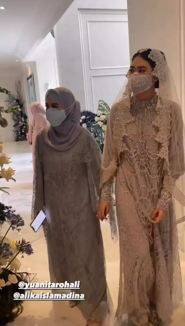 Momen pengajian Alika Islamadina © Instagram Momen pengajian Alika Islamadina © Instagram