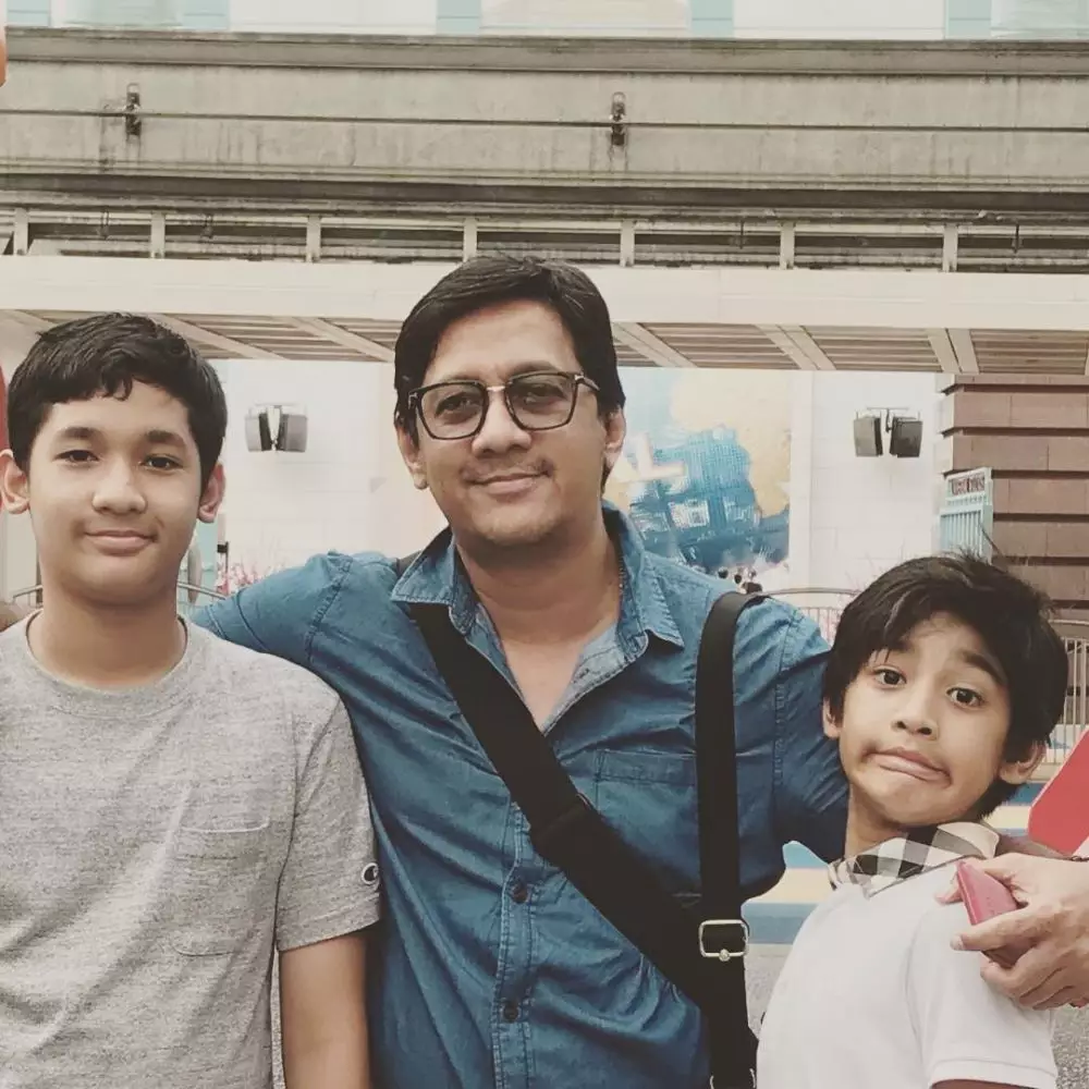 presenter pria hits momong anak dari berbagai sumber presenter pria hits momong anak dari berbagai sumber