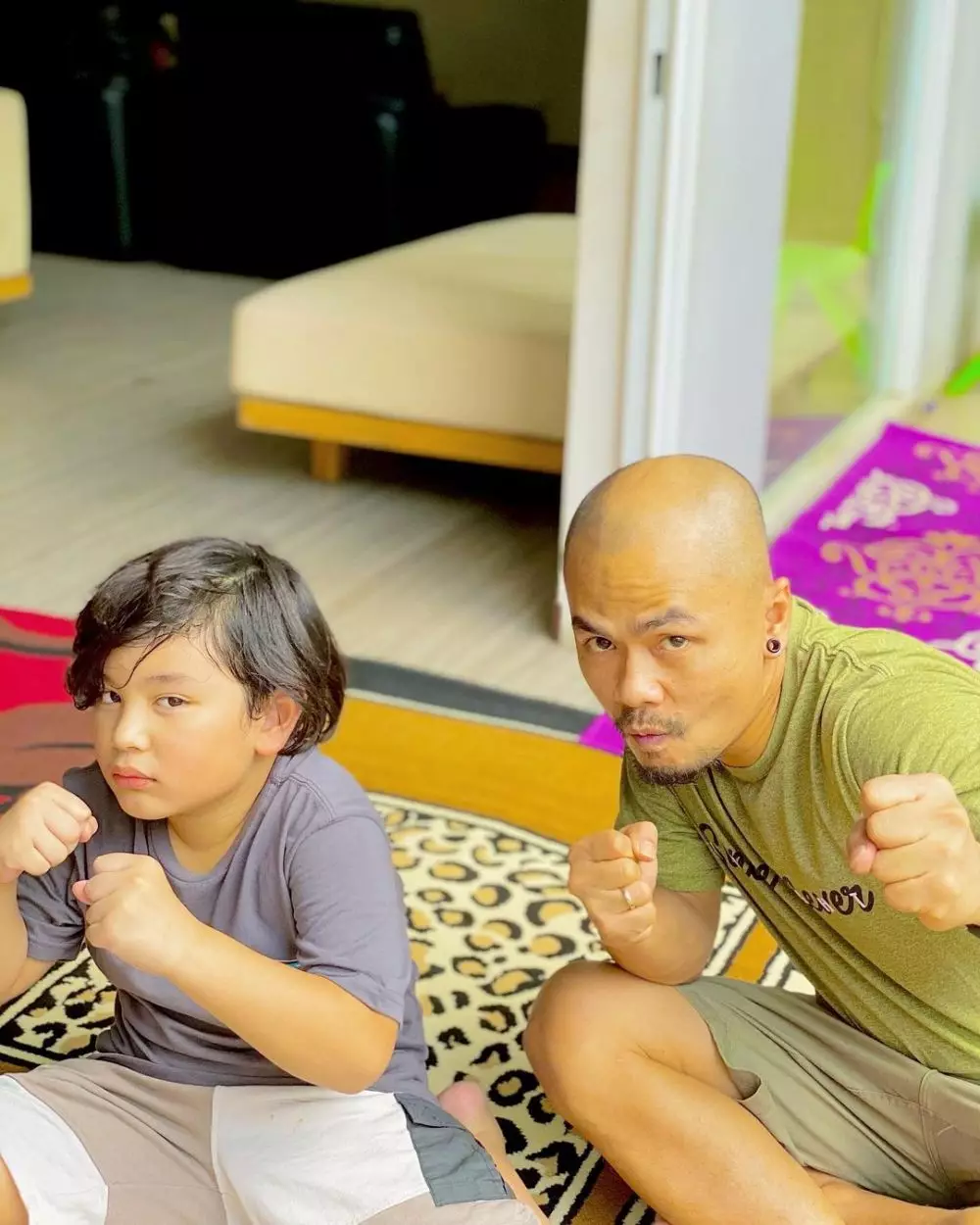 presenter pria hits momong anak dari berbagai sumber presenter pria hits momong anak dari berbagai sumber