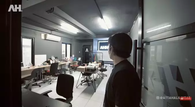 penampakan kantor atta halilintar © YouTube penampakan kantor atta halilintar © YouTube