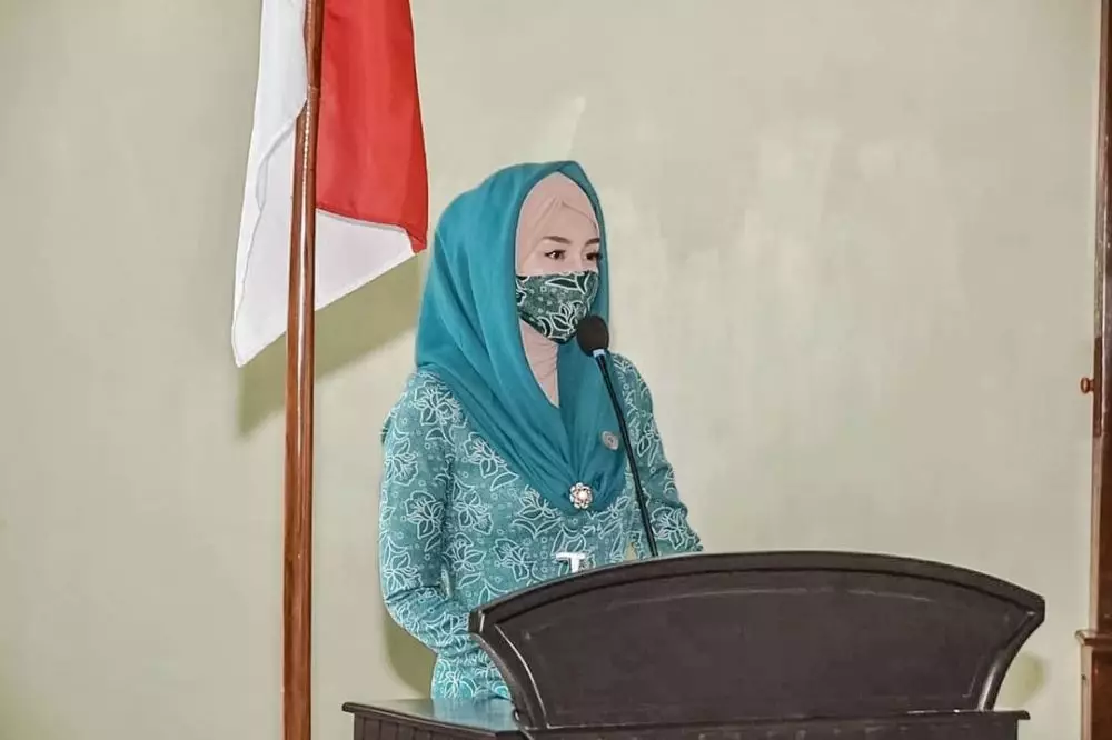 gaya seleb berseragam pkk © instagram gaya seleb berseragam pkk © instagram