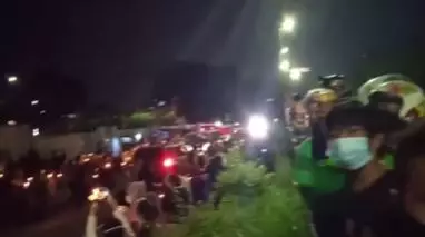 pelepasan jenazah nakes covid Berbagai sumber