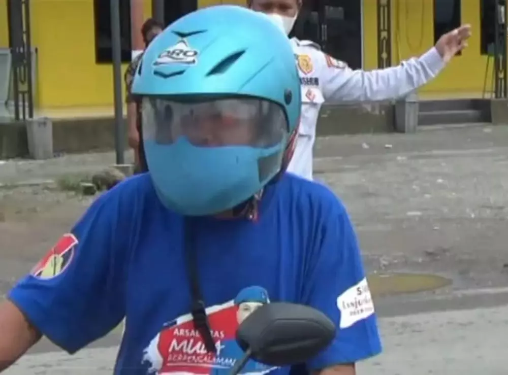 kreasi kocak ala bapak-bapak © 2021 berbagai sumber