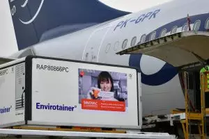 Vaksin tahap ke-17 tiba, Indonesia kembali terima 10 juta bulk Sinovac