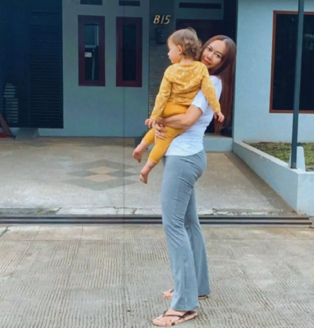 cerita seleb anak terpapar covid-19 © Instagram