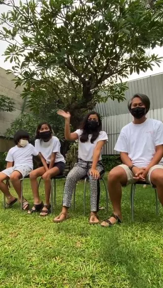 cerita seleb anak terpapar covid-19 © Instagram