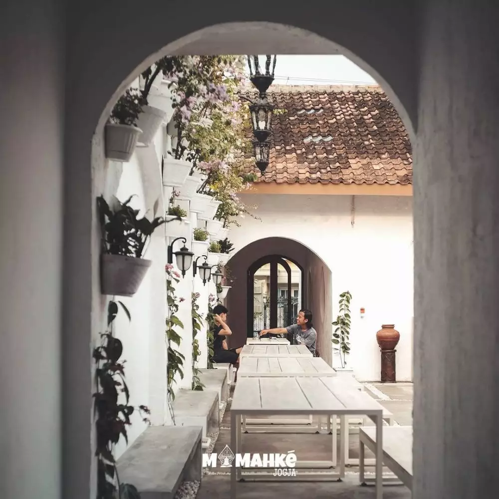 penampakan cafe zaskia adya mecca © Berbagai Sumber 