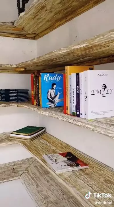 penampakan cafe zaskia adya mecca © Berbagai Sumber 