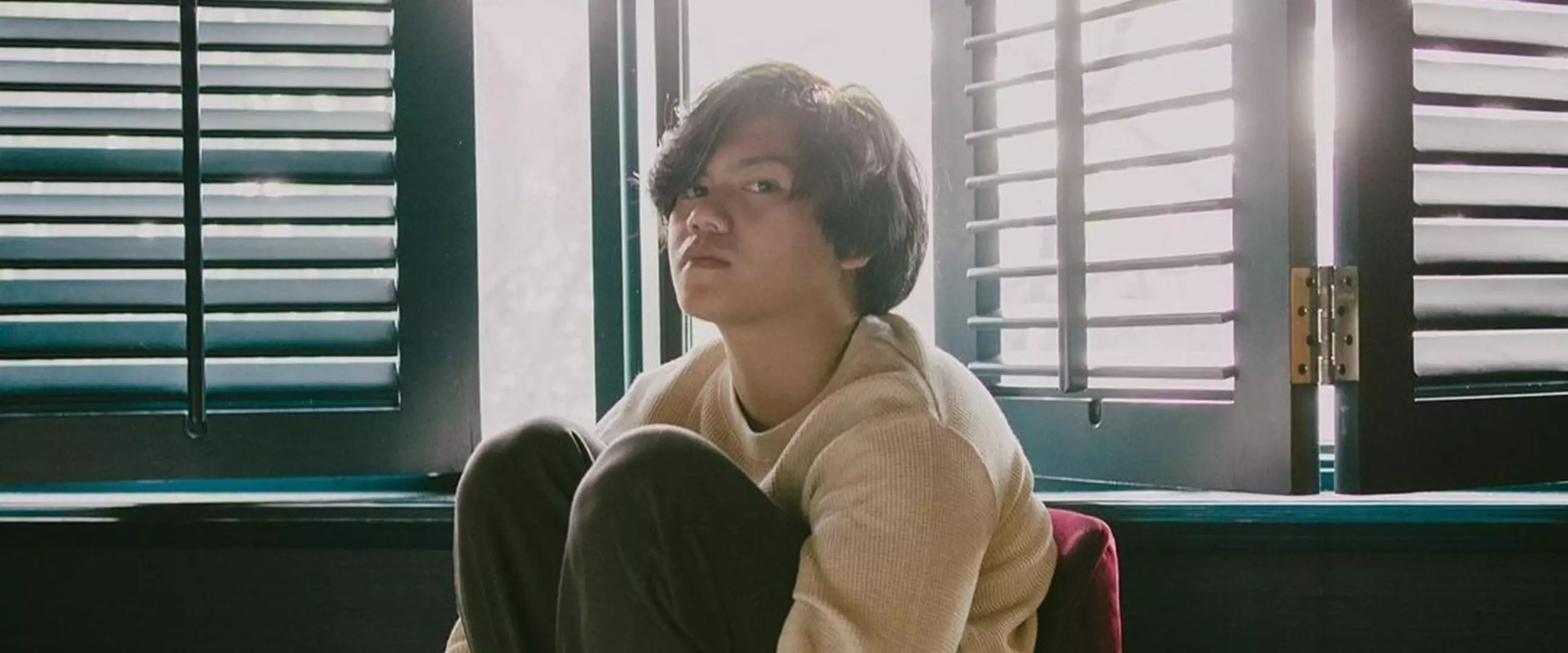 Gangga curhat sulitnya move on lewat single terbaru Whiskey Bottle