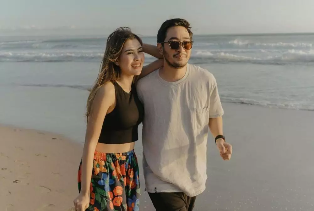 dapat hadiah mobil mewah saat hamil © 2021 berbagai sumber dapat hadiah mobil mewah saat hamil © 2021 berbagai sumber