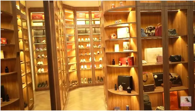 kamar felicya dan caesar hito © YouTube