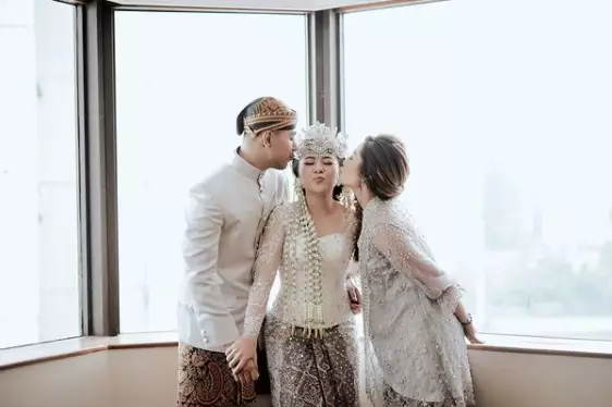 pernikahan adik ipar Siti Badriah © 2021 brilio.net pernikahan adik ipar Siti Badriah © 2021 brilio.net