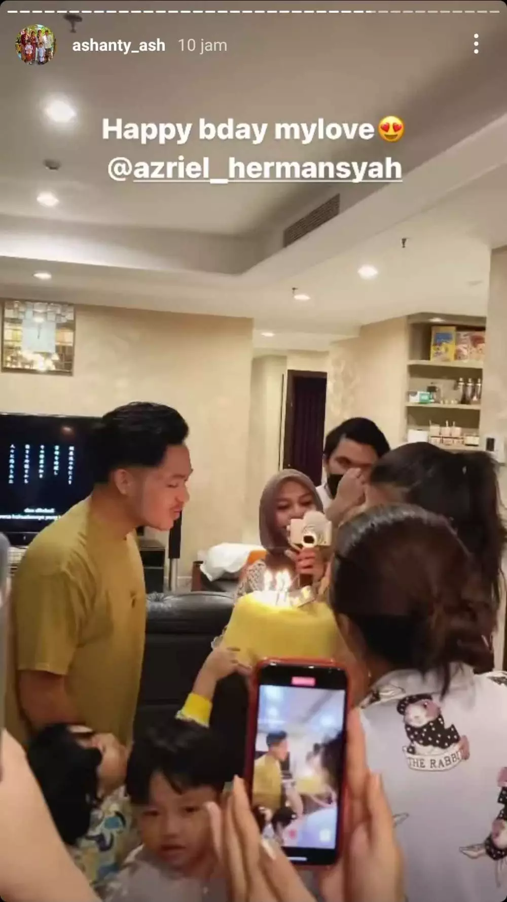 surprise ulang tahun Azriel Hermansyah © 2021 brilio.net