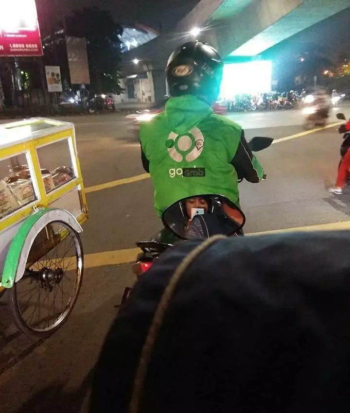 tulisan lucu baju pengendara motor © 2021 1cak.com tulisan lucu baju pengendara motor © 2021 1cak.com