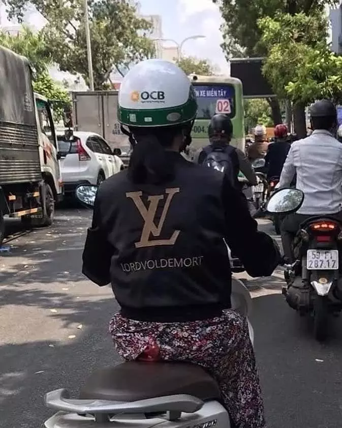 tulisan lucu baju pengendara motor © 2021 1cak.com tulisan lucu baju pengendara motor © 2021 1cak.com