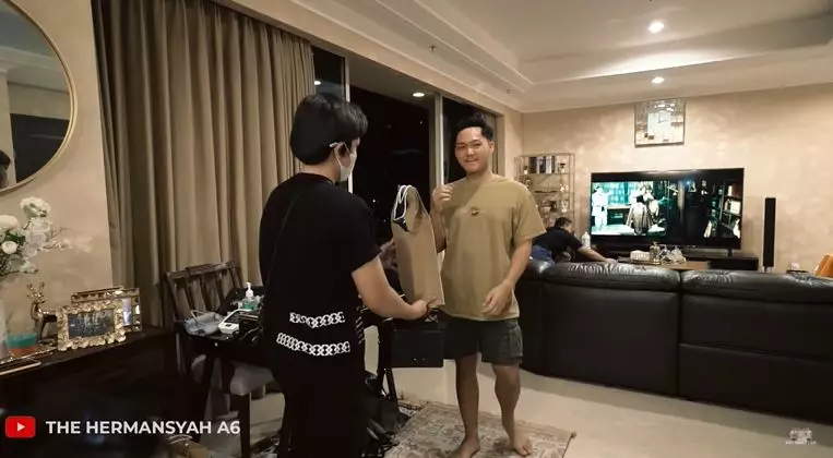 kado ultah Azriel © 2021 brilio.net kado ultah Azriel © 2021 brilio.net