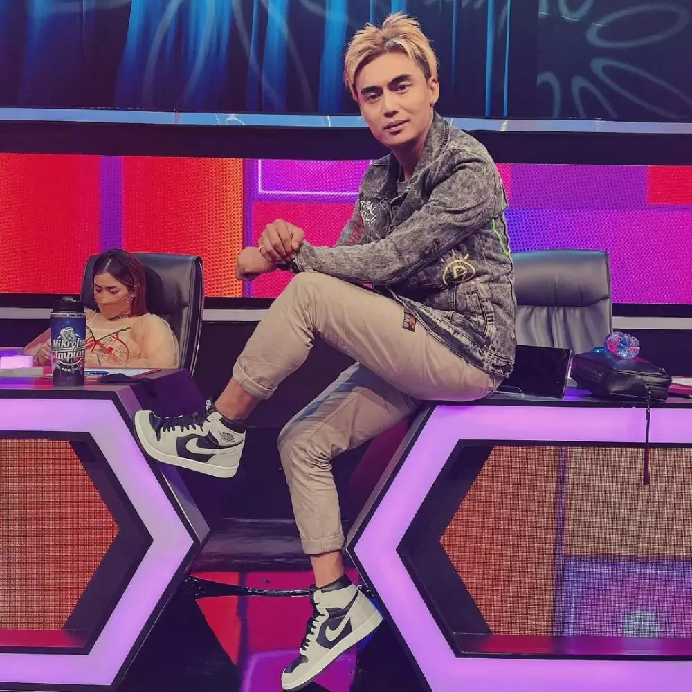 Transformasi gaya rambut Charly van Houten © 2021 brilio.net Transformasi gaya rambut Charly van Houten © 2021 brilio.net