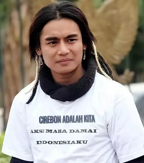 Transformasi gaya rambut Charly van Houten © 2021 brilio.net Transformasi gaya rambut Charly van Houten © 2021 brilio.net