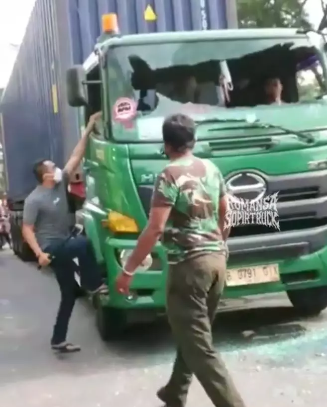nasib penganiaya truk kontainer © Instagram nasib penganiaya truk kontainer © Instagram