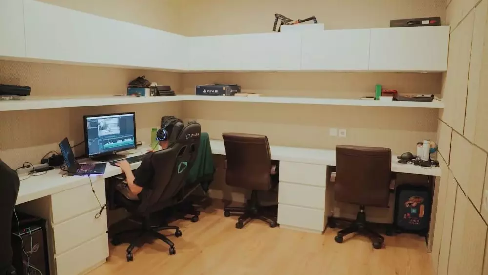 rumah terbaru Raditya Dika © YouTube